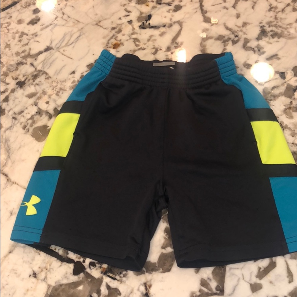 Under armor boys shorts